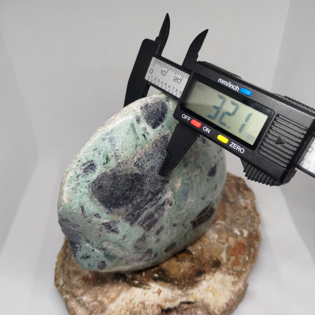 New Zealand Pounamu Specimen High Shine Polish On One Side Ref: 0153